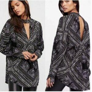 M FP BLACK GREEN LONG SLEEVE V CUT OUT TUNIC DRESS